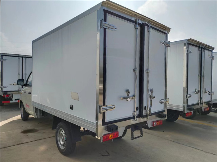 1 ton 1.5ton new left hand drive FOTON mini cargo truck for sale