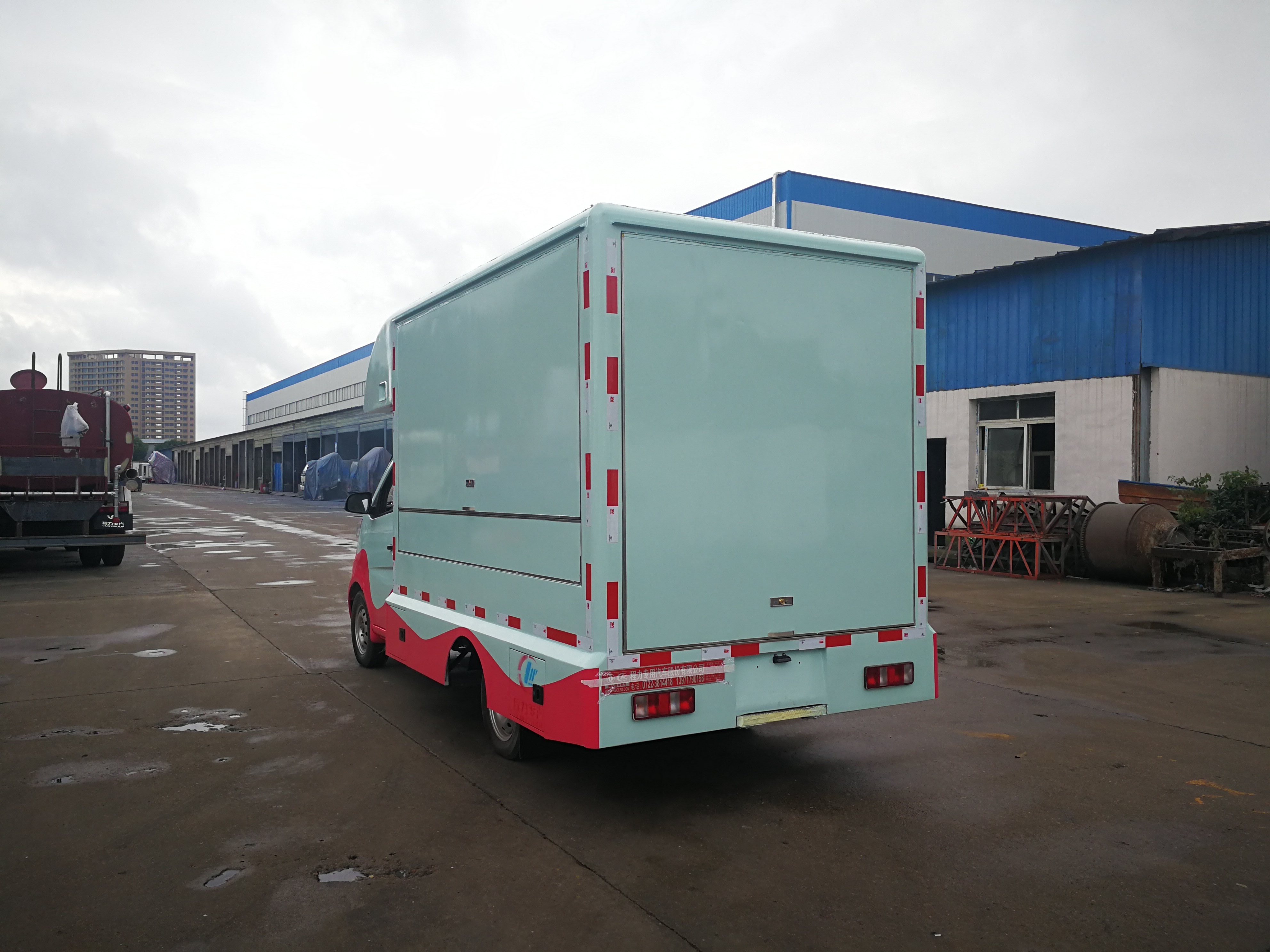 CLW 4 wheel Small  food truck stainless steel buy mobile fast  food truck food  vending truck in cheap price