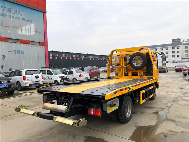 ISUZU 4X2 4ton flatbed tow truck wrecker towing truck  tow truck for sale