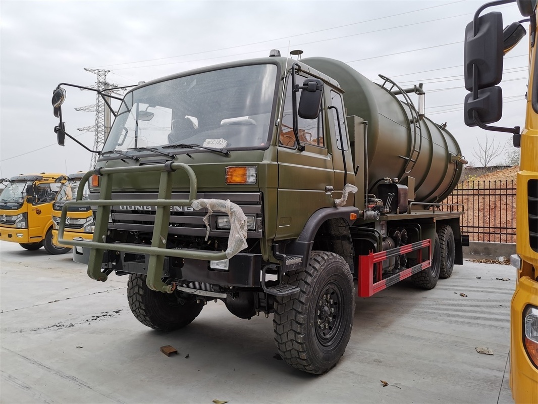 DONGFENG  offroad 6*6  Vacuum Sewage Suction Truck septic tank truck for sale