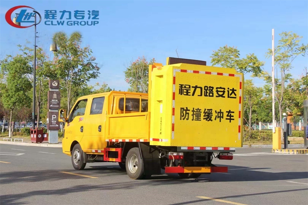 DFAC 4*2  70E Anti Collision Buffer Truck traffic crash proof truck mounted attenuator for sale