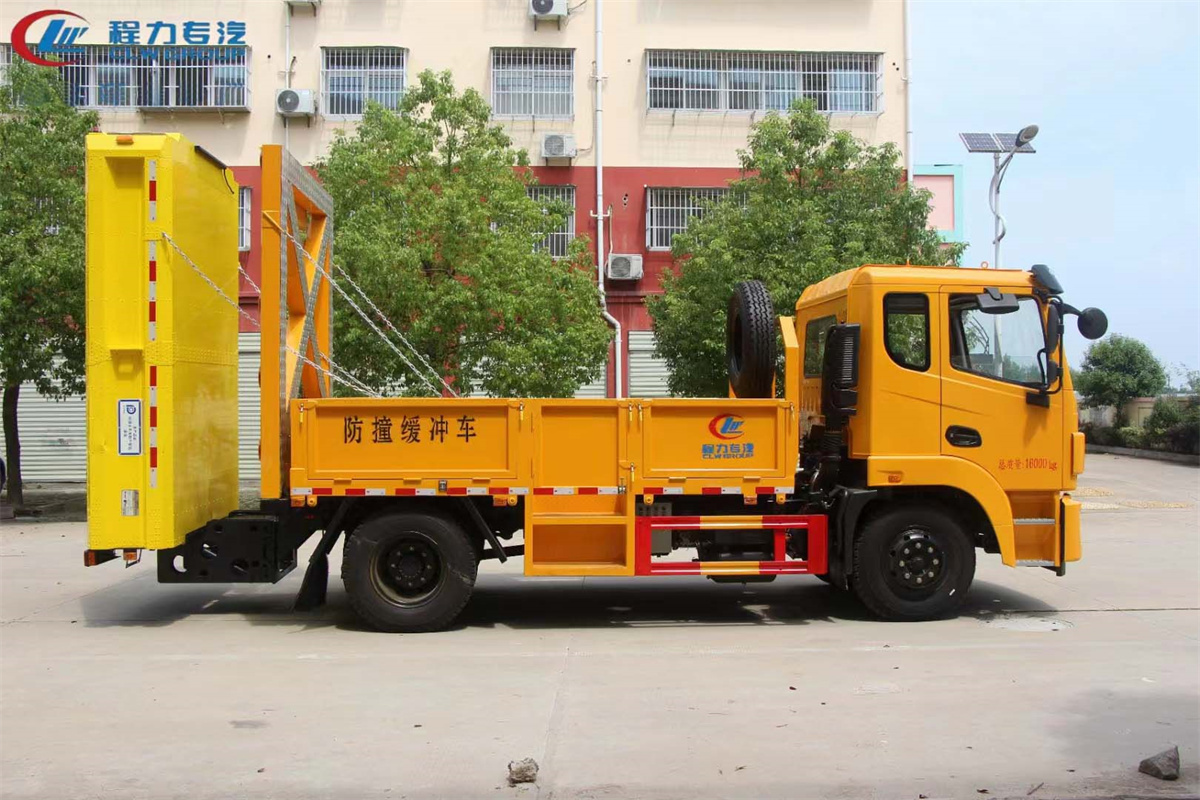 DFAC 4*2  100E Anti Collision Buffer Truck  mounted attenuator MASH2016 traffic crash proof truck for sale