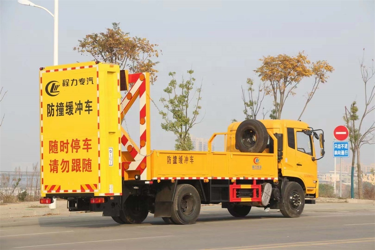 Dongfeng kinland 4*2 100E traffic crash proof truck Anti Collision Buffer Truck mounted attenuator  for sale