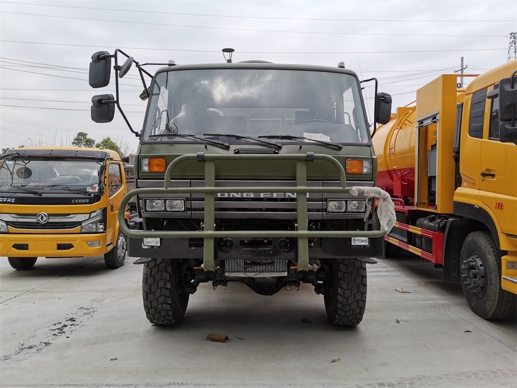 DONGFENG  offroad 6*6  Vacuum Sewage Suction Truck septic tank truck for sale