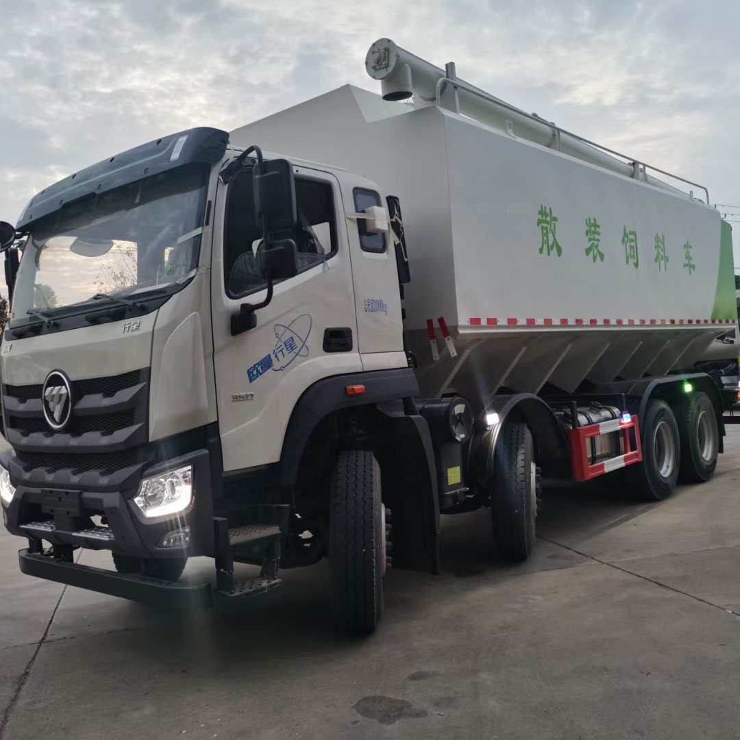 China manufactory FOTON 8x4 Bulk Feed Truck 40m3 Feed Wheat Transport Truck Livestock Farm Truck For Sale