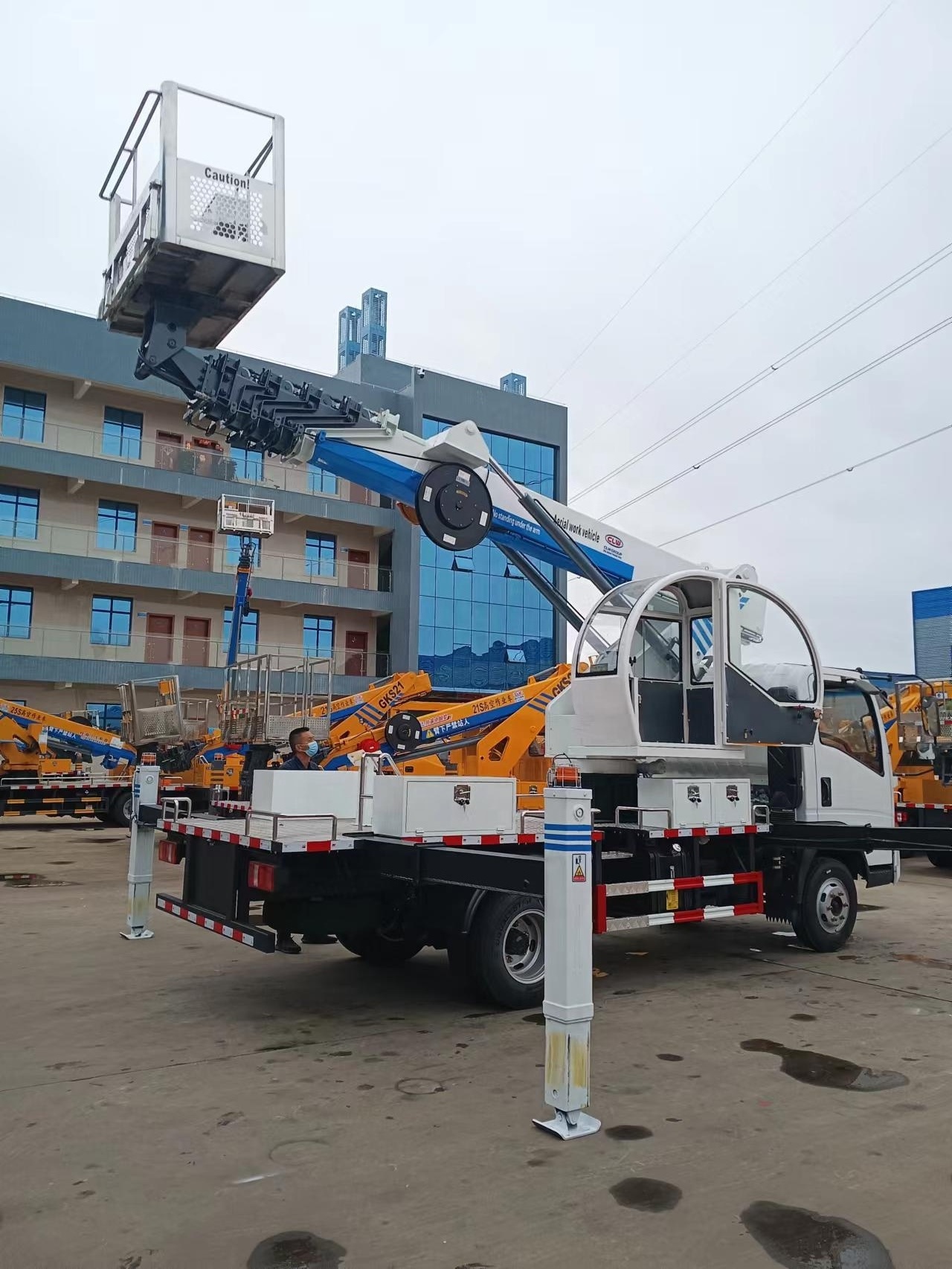 Howo customized 25m 27m 28m  Telescopic Boom High-altitude Operation Truck