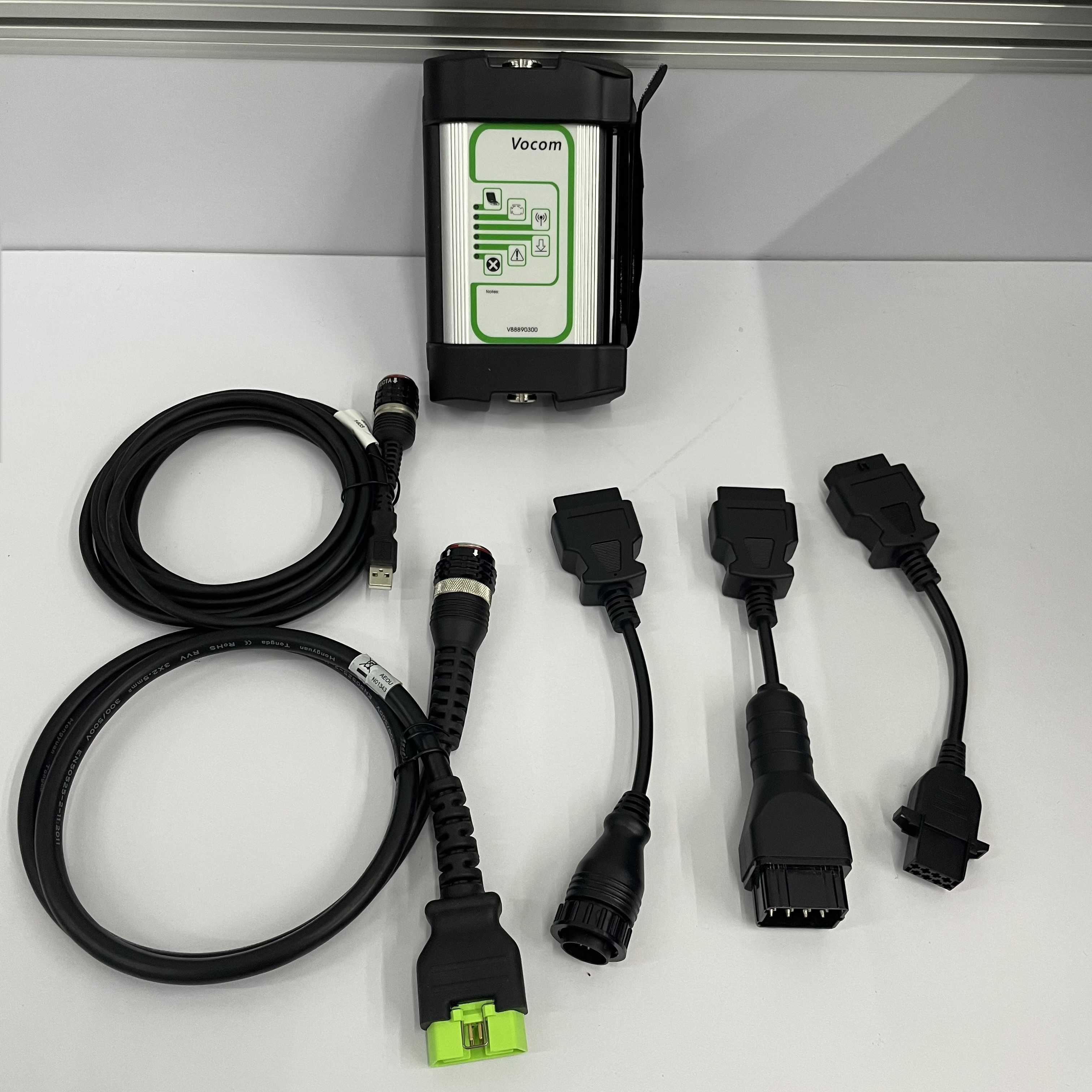 2.8.150 PTT tech tool 88890304 OBD2 Cable 88890305 USB cable with cf52 laptop Vocom 88890300 Interface