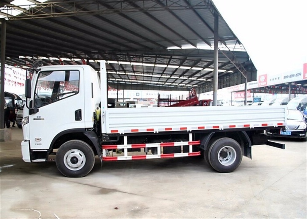 SAIC Hongyan 4x2 Small Lorry Cargo Truck Dubai Mini Truck for sale