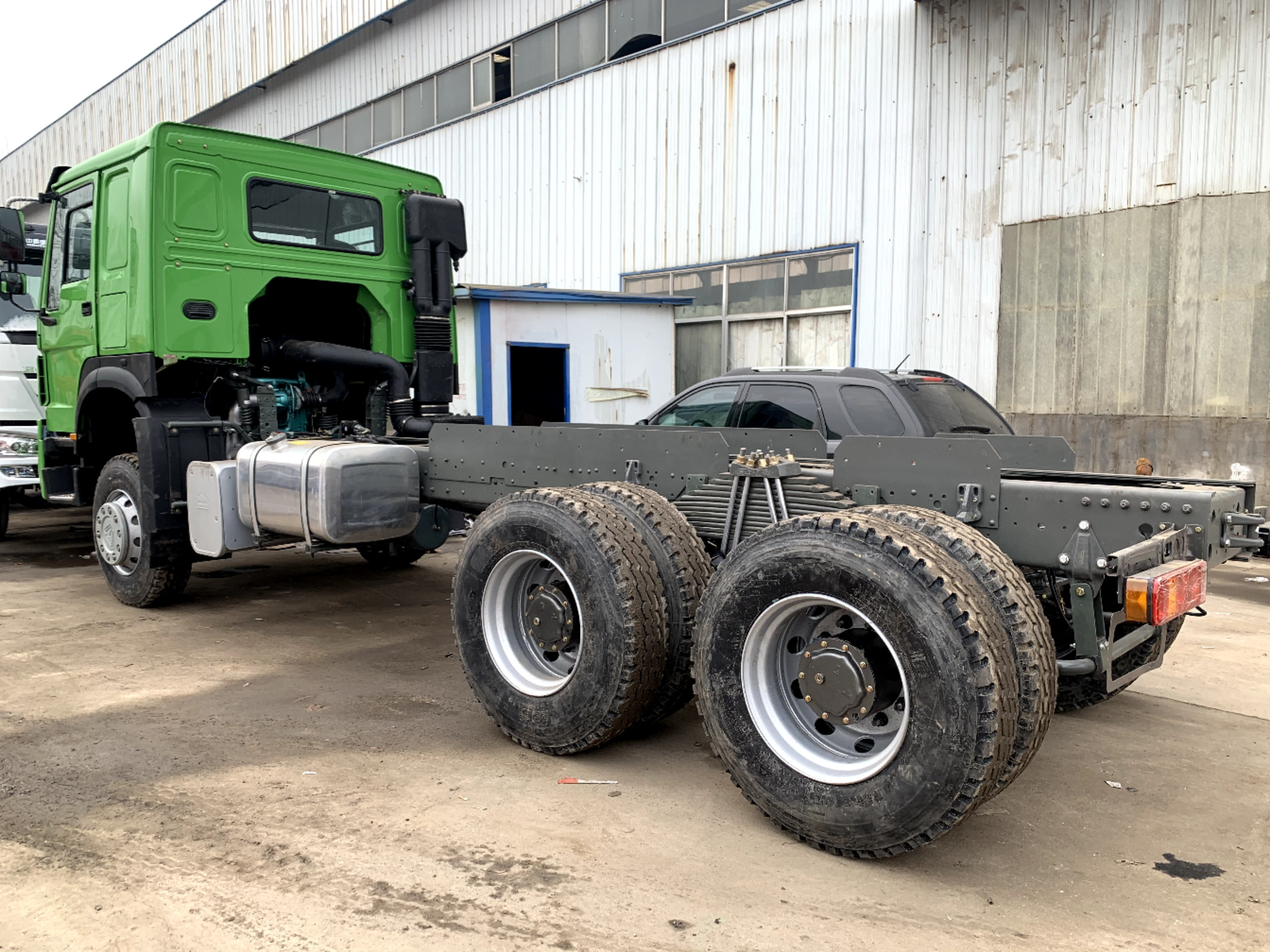 Used Tractor Truck HOWO 371 6x4 10 wheeler Second Hand Trailer Head Used Tractor Truck