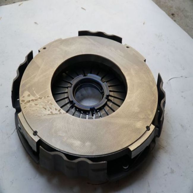 High Quality Clutch Cover Truck Clutch Cover Car Clutch Pressure Plate for Eaton for FAW JH6 Auto Transmission Parts 12 Months