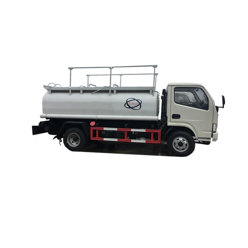 DFAC 4*2 dongfeng small 8000 liters fuel tank truck 6995*2300*2750mm size going into fuel home/office delivery truck