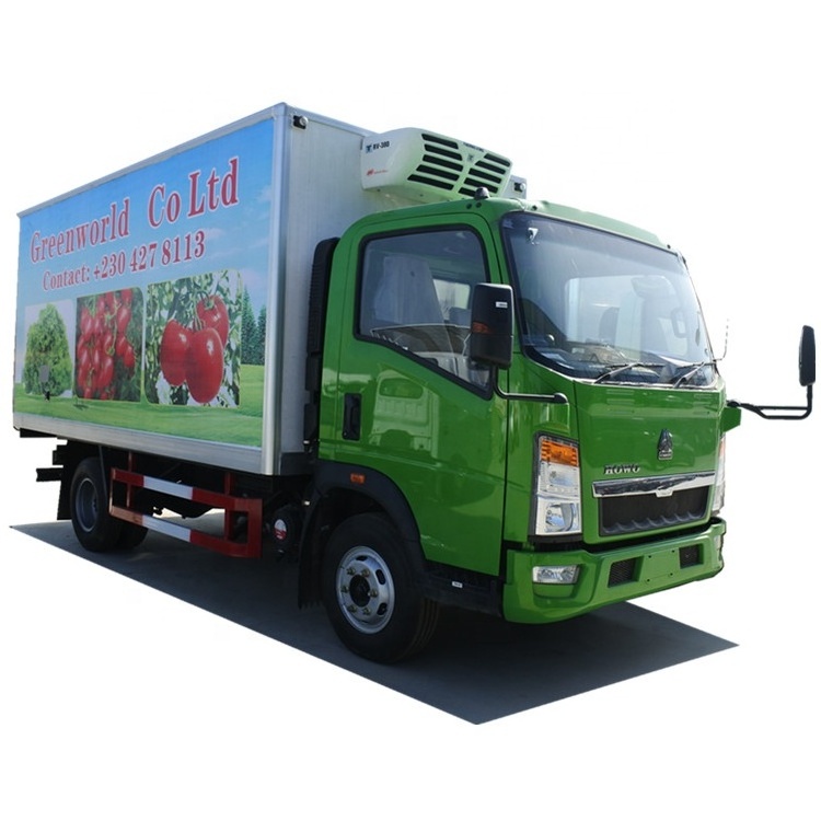 BEST Quality 3 tons 5 tonne SINOTRUK light duty HOWO refrigerated truck 4x2 Frozen food FRP refrigerated truck