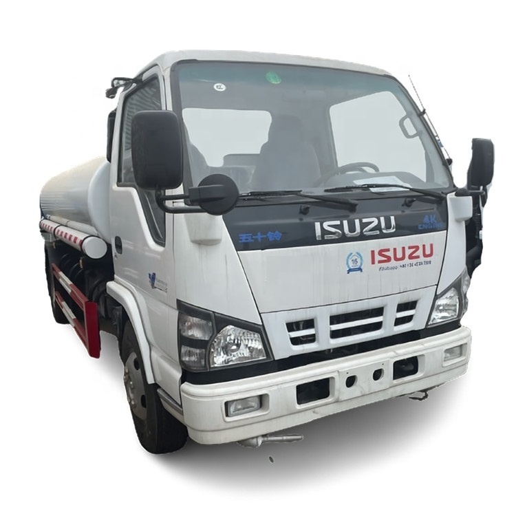 1suzu 4x2 japan cheap price easy parts made in CN 5000L Sprinkler tank truck Dust reduction stainless steel water tanker bowser