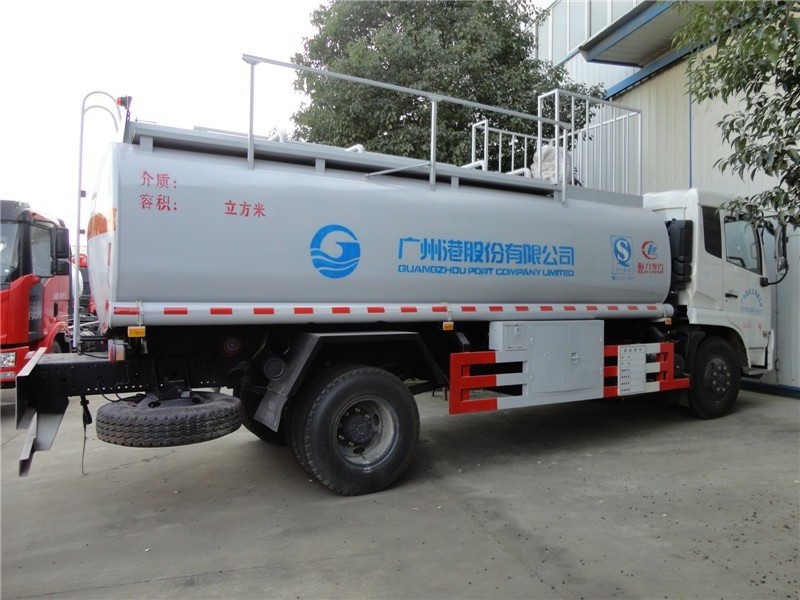 DFAC 4*2 dongfeng small 8000 liters fuel tank truck 6995*2300*2750mm size going into fuel home/office delivery truck