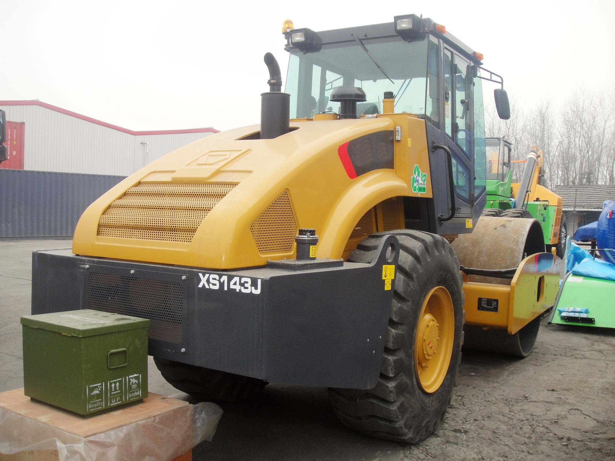 High quality single drum 14 ton road Roller XS142J