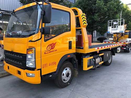 Top quality tow truck wrecker recovery truck with 20 ton lifting capacity  in stock