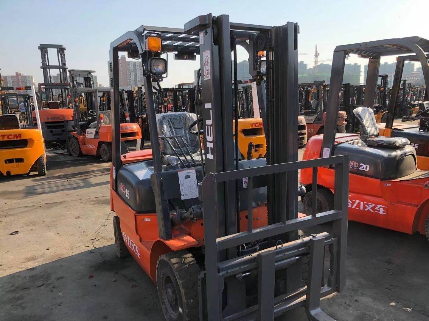 Second hand hand pallet truck diesel 3 ton heli fork lift forklift