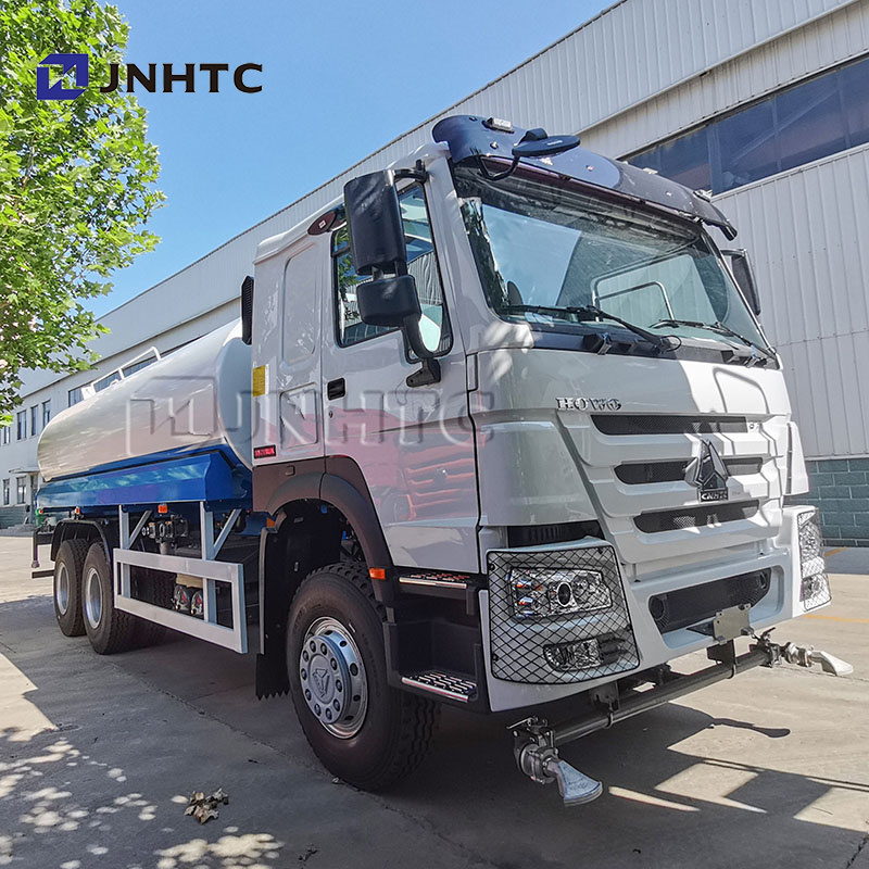 New Sinotruk Howo 4x2 Water bowser Tanker Truck water  Water Sprinkling Tank Truck Price