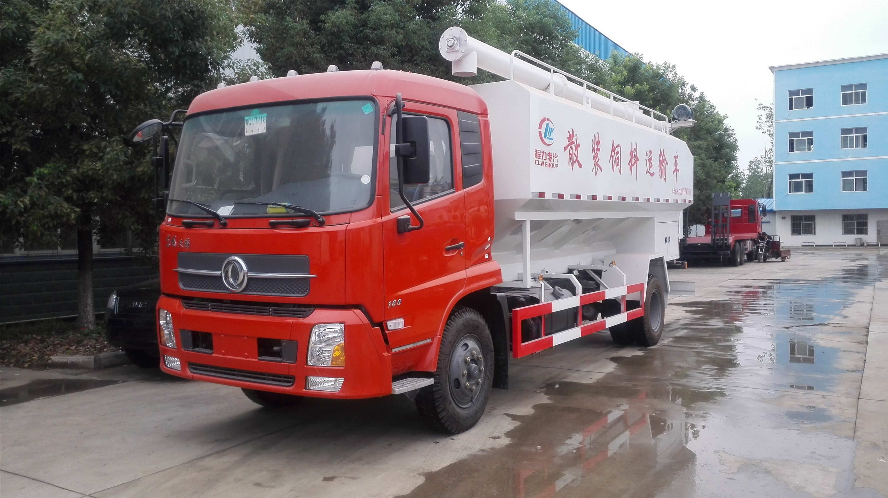 4*2  15tons animal feed transport truck for sale