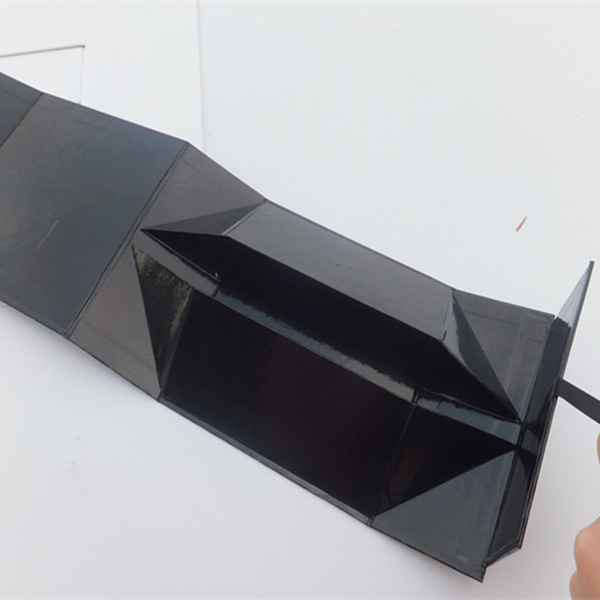 Customized Glossy Lamination Black Paper Folding Box Packaging For Belt