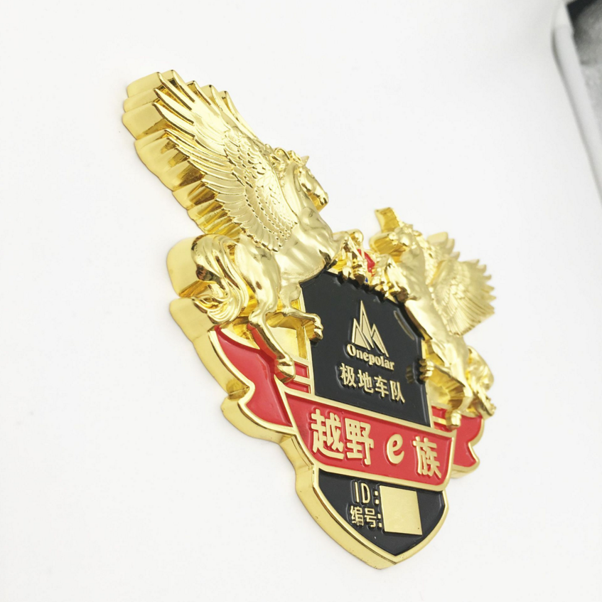 Manufacture Metal Logo Custom Gold-plated Embossed Double Pegasus Polar Team Car Club Auto Emblem