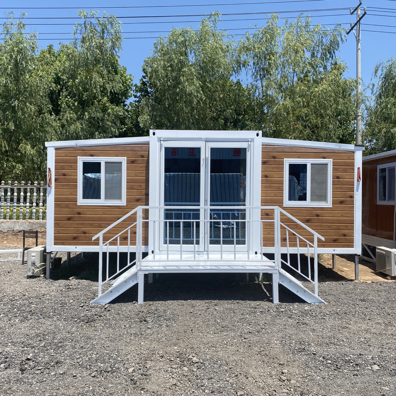 living 2 bedroom expandable prefabricated folding container houses with light steel structure frame for sale