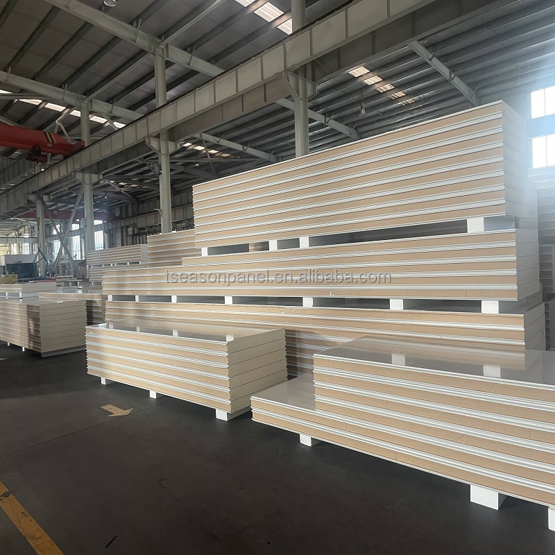 Building Materials Lightweight Thermal Insulation Roof Corrugated Board Design PU polyurethane sandwich Panel