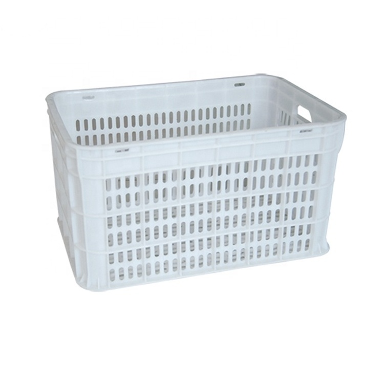 Vegetable plastic crate with metal handle