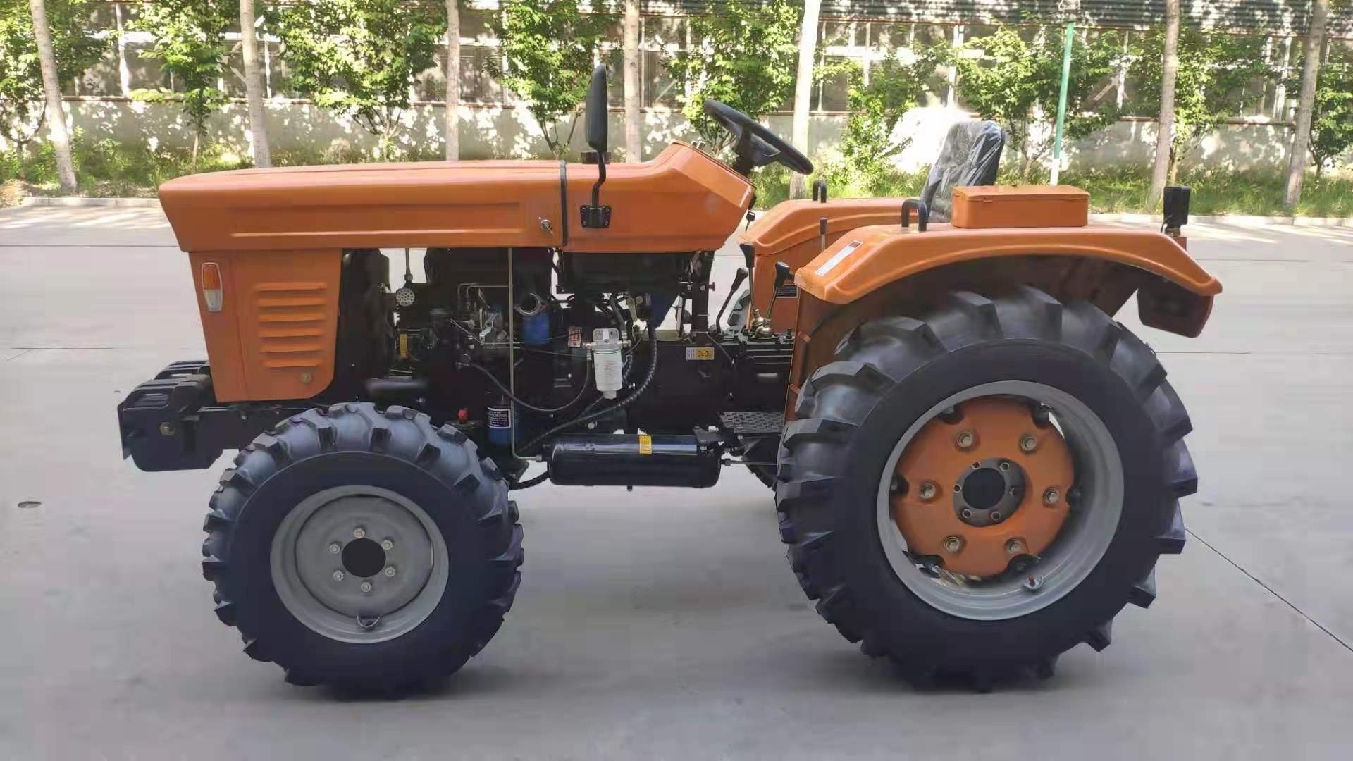 MiNi Farm Machine Tractor 30hp 35hp 40hp 4wd Four Wheel Tractor small garden agriculture crawler tractor with digging