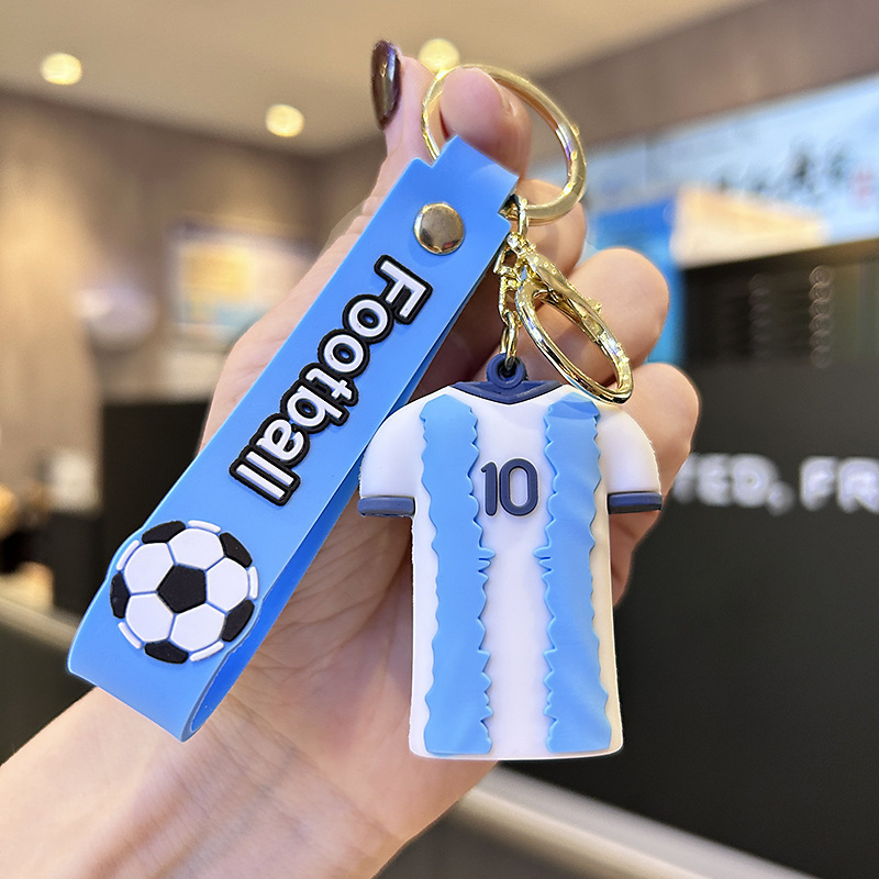 Most popular 3d cartoon messi keychain football teams star pvc rubber jersey toy keychains