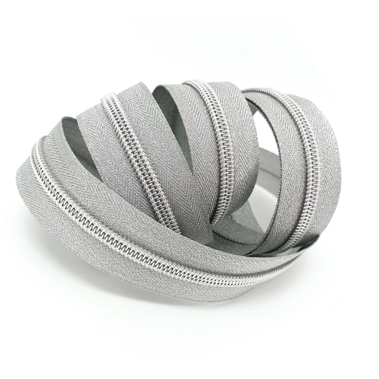 Sales silver teeth 5 nylon zipper belt long chain for wallet, backpack use beautiful sliver teeth match silver tape