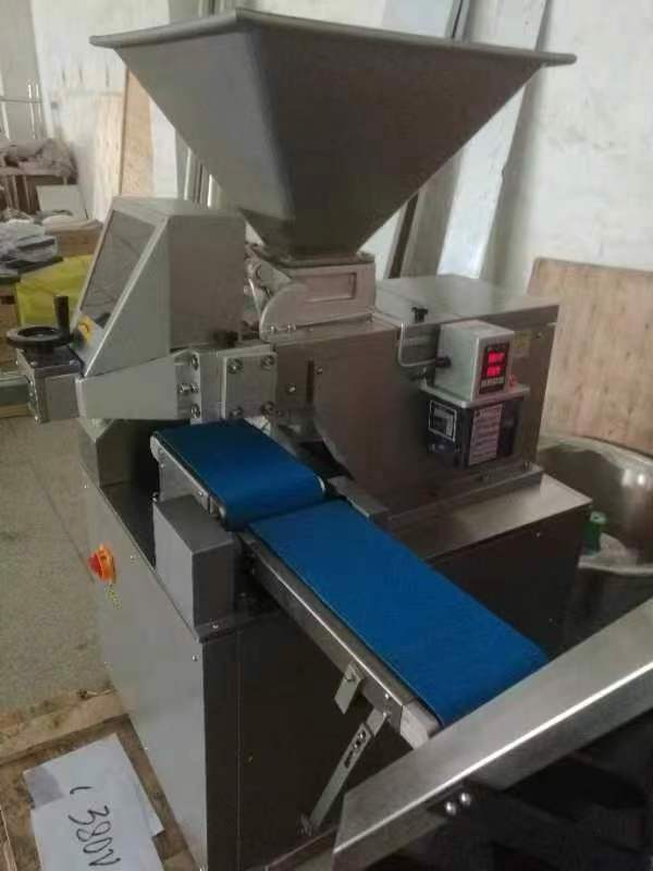 High efficiency bread dough divider rounder/commercial steamed bun machine/automatic round dough balls making machine