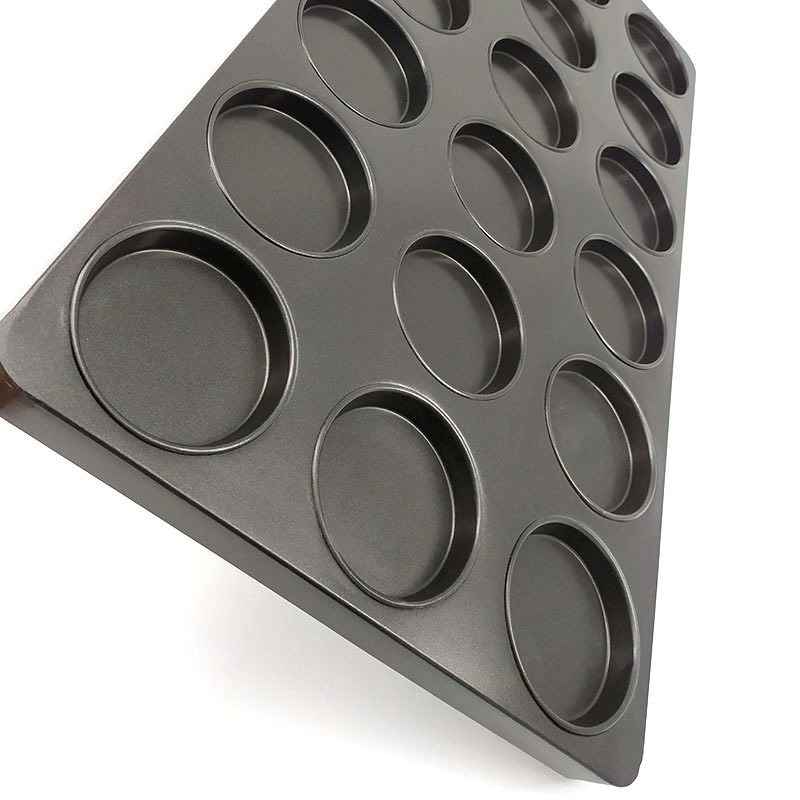 Hot selling 16 18 24 cups round mold cast iron PTFE silicone non-stick coating cupcake baking pan muffin pan