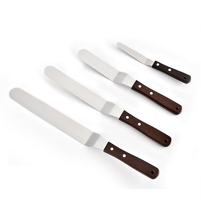 Stainless Steel Blade Angled Cake Decorating Spatula with Wooden Handle