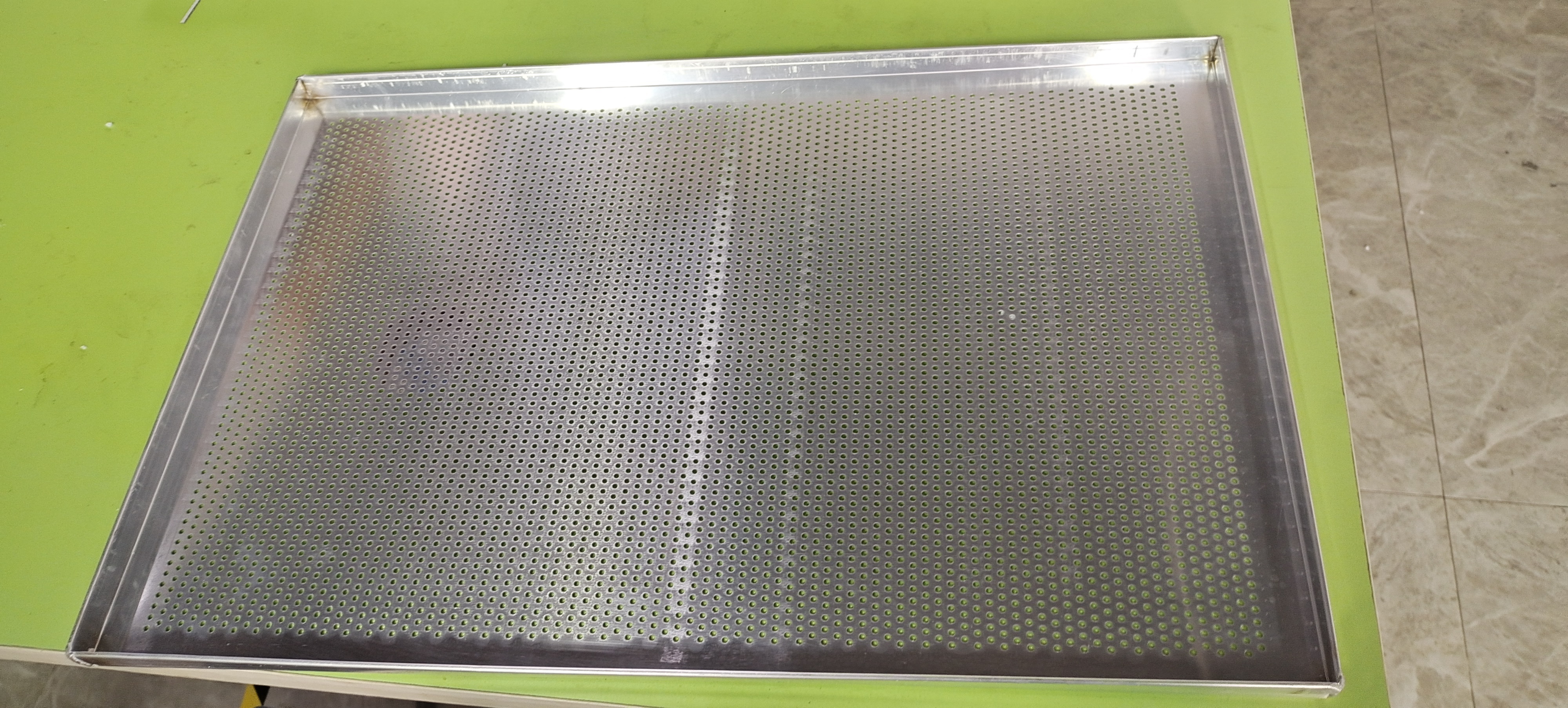 Customized aluminum alloy Stainless Steel Non-Perforated And Perforated Baking Tray Oven Tray Baking Pan Baking Sheet