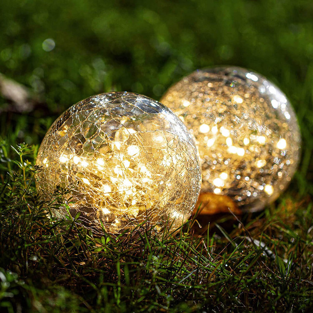 Solar Globe Crackle Glass Ball Light Decorative Garden Round Lawn Glass Ball Waterproof Solar Garden Lights