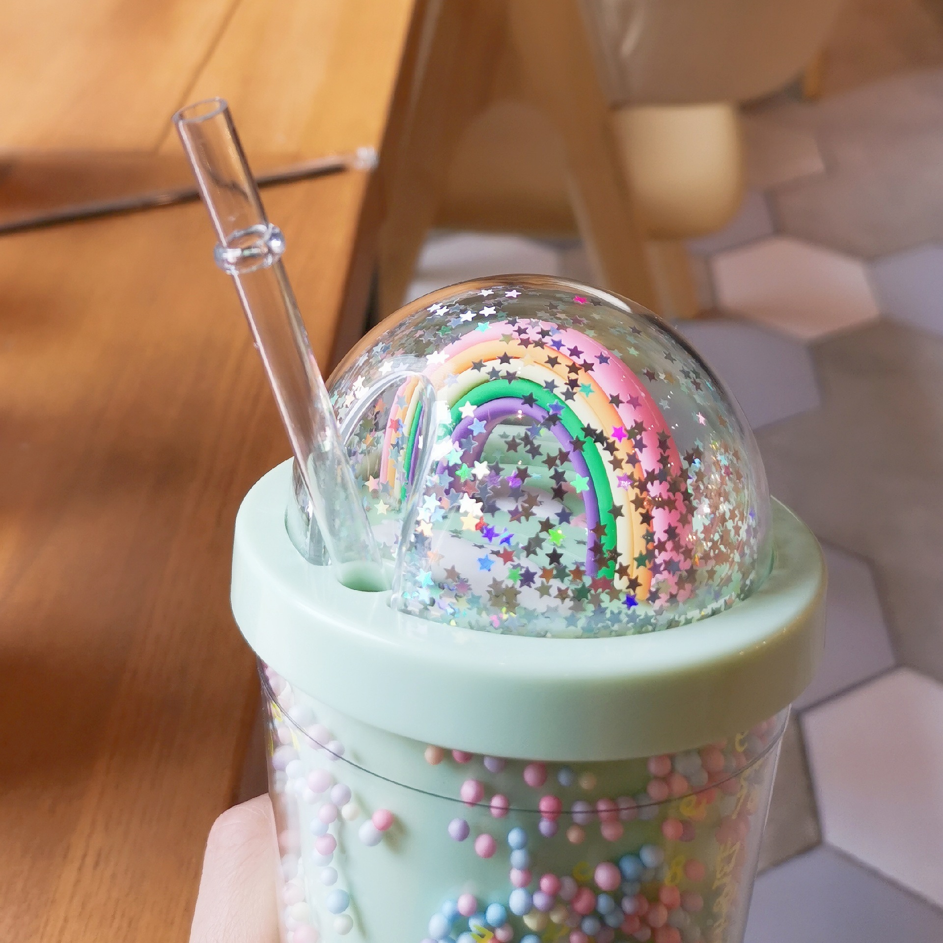 550ml creative rainbow plastic water cup fashionable large capacity ladies straw cup double-layer drinking cups