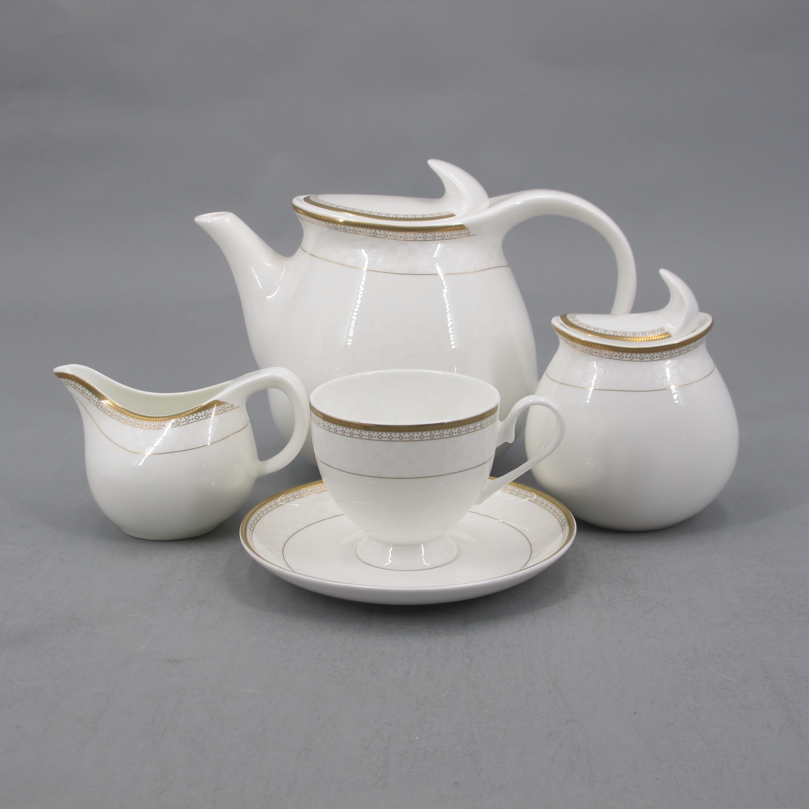 new product for 2022 karachi pakistan bone china 61pcs dinner set