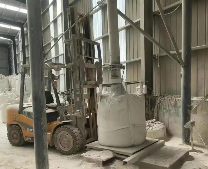 Low price good quality fgd gypsum supplier gypsum powder 25kg bag gypsum powder production plant price