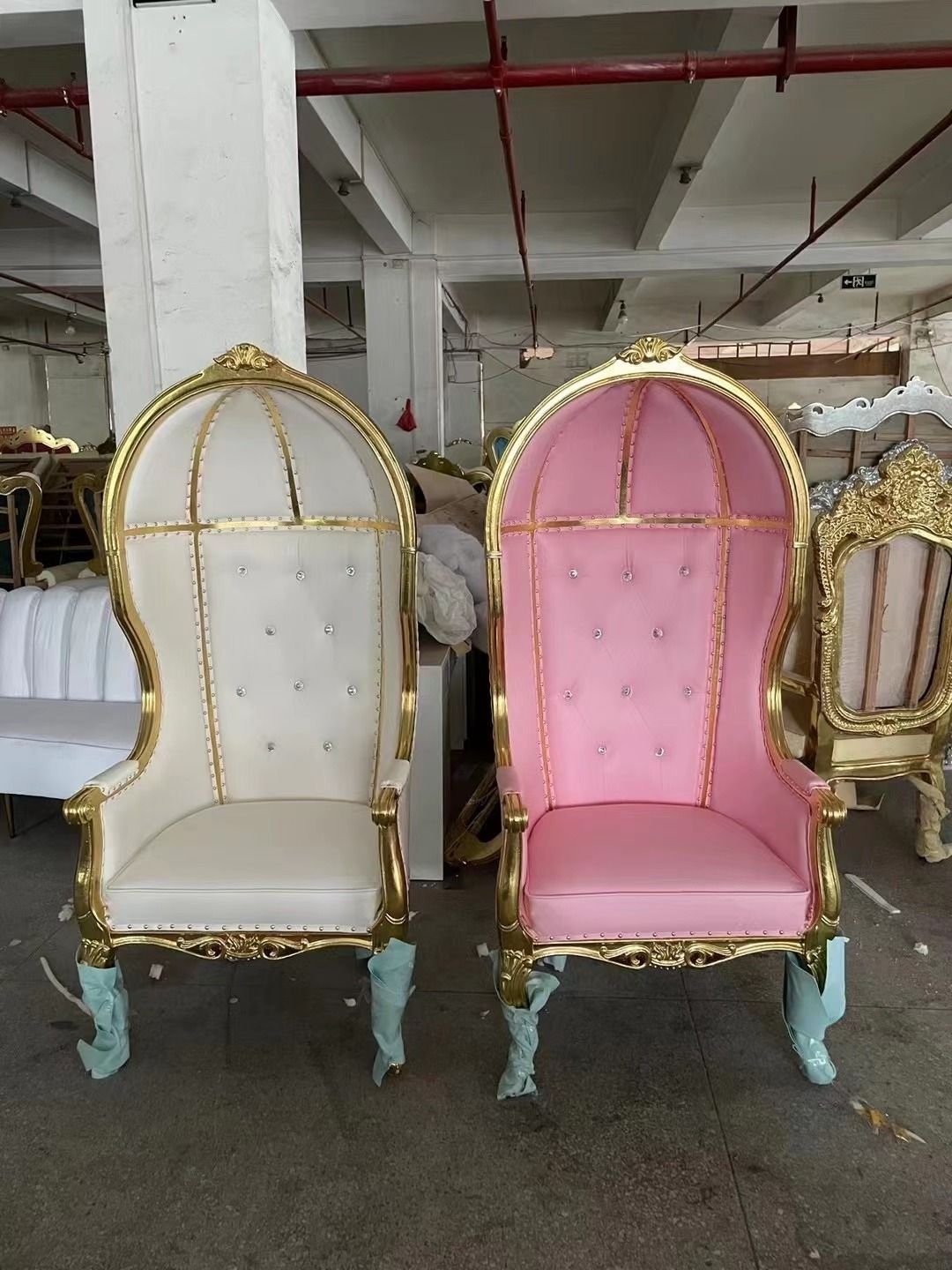 Wholesale High Back Royal Elegant Wedding Birdcage Wooden Frame Golden Stainless Steel Chair For Bride And Groom