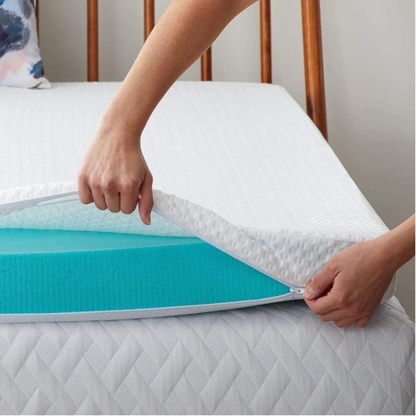 3 Inch  Gel Memory Foam Mattress Topper Queen double twin Cooling  Bamboo Charcoal bed mattress topper rolling up in a carton