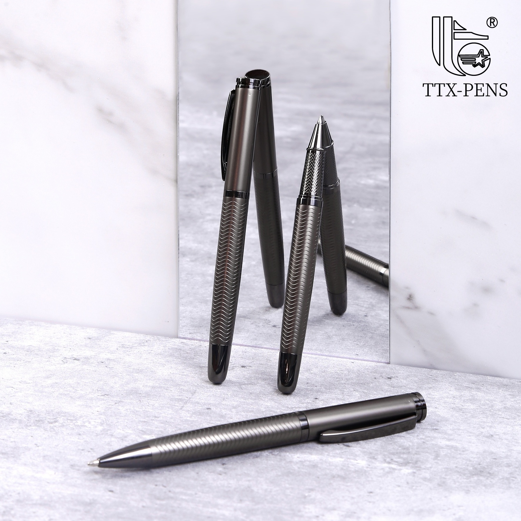 TTX Wholesale Luxury Business Cartridge Classic Black Metal Premium Parker Fountain Pen Gift Pen With Box