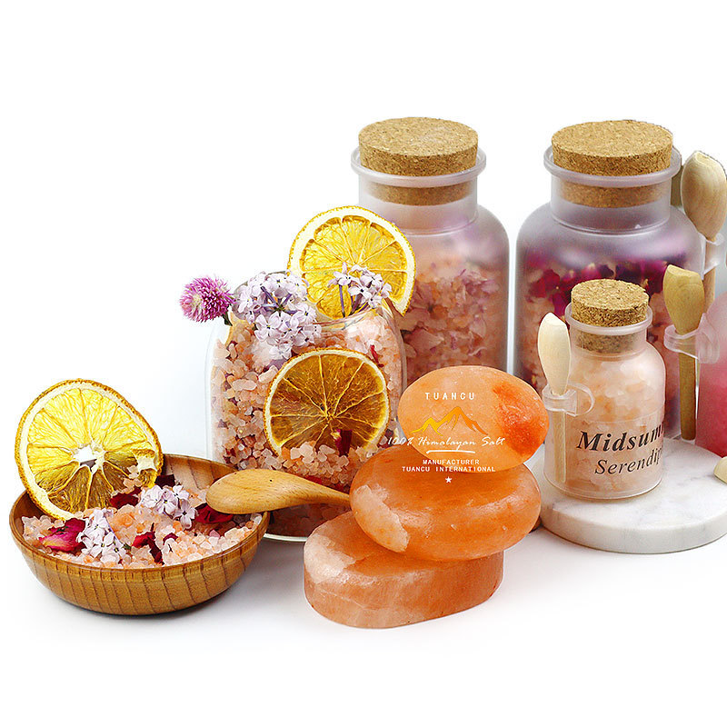 Salt soap gift set contains lemon oil and moisturizing foot emulsion Female bath salts Himalayan salt scrub