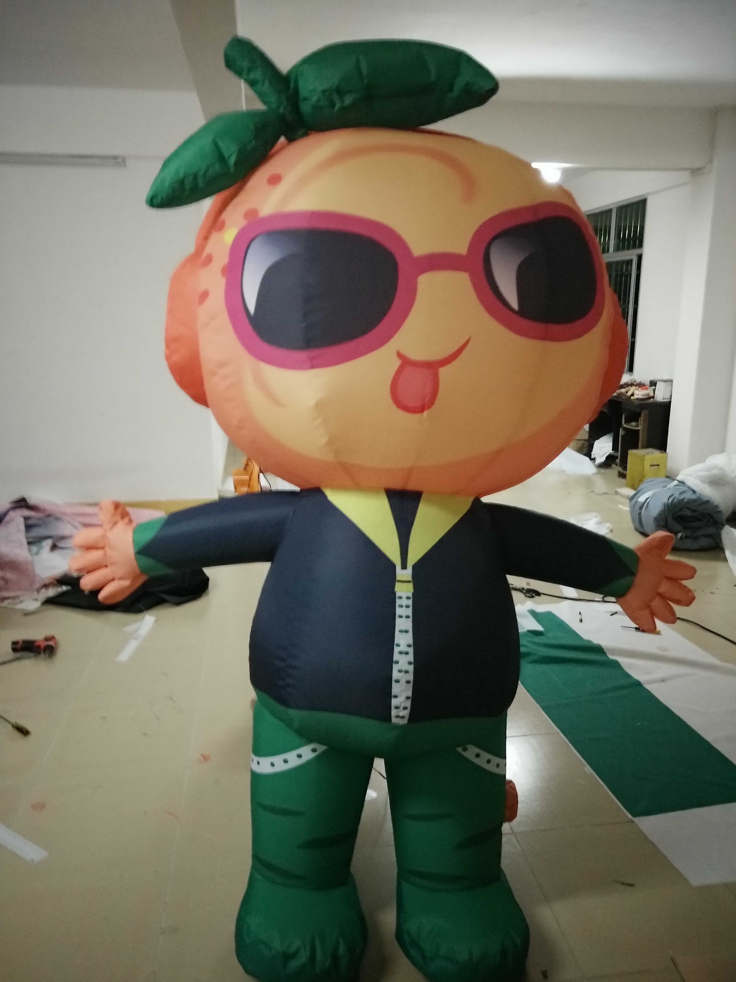 wholesale price hot sale custom 2mH advertising inflatables inflatable costume  / 	 inflatable mascot costume