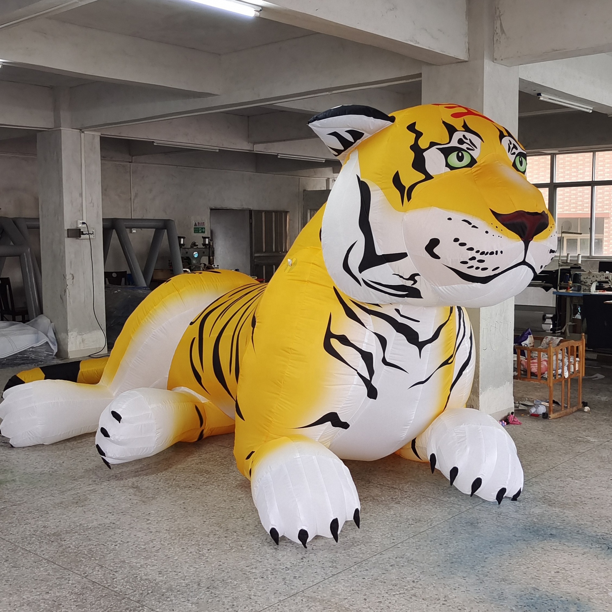 wholesale Custom advertising 	blow up inflatable tiger/giant inflatable printing tiger model animal