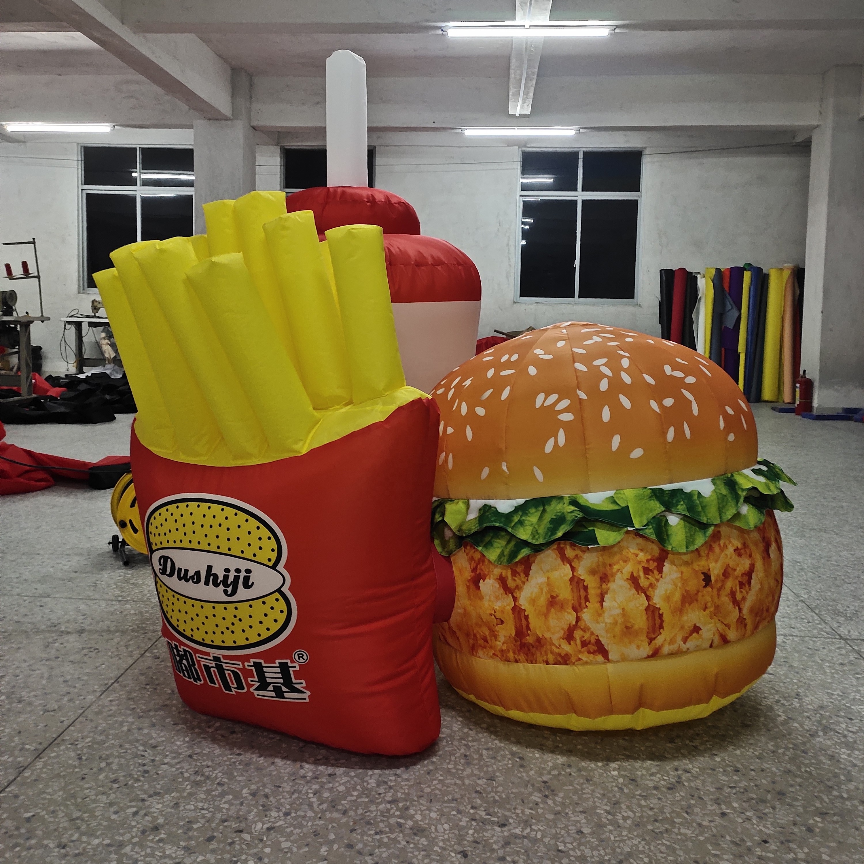 Very Vivid food giant inflatable fixed advertising hamburger model for sale