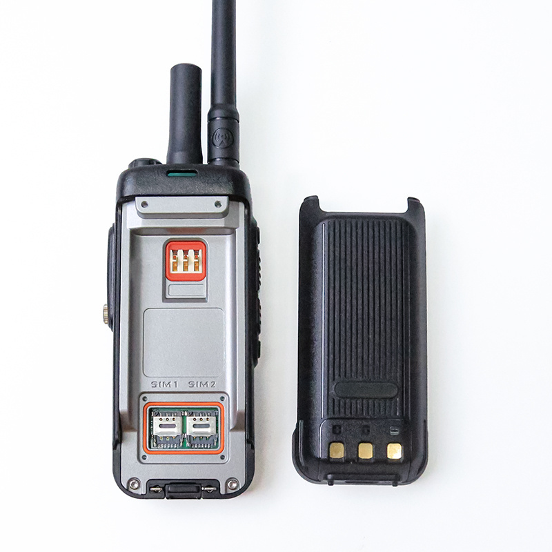 Custom P3 4g lte analog sim card gps comunicador Public global 200 mile walkie talkie 1000 mile range walkie-talkie mobile phone