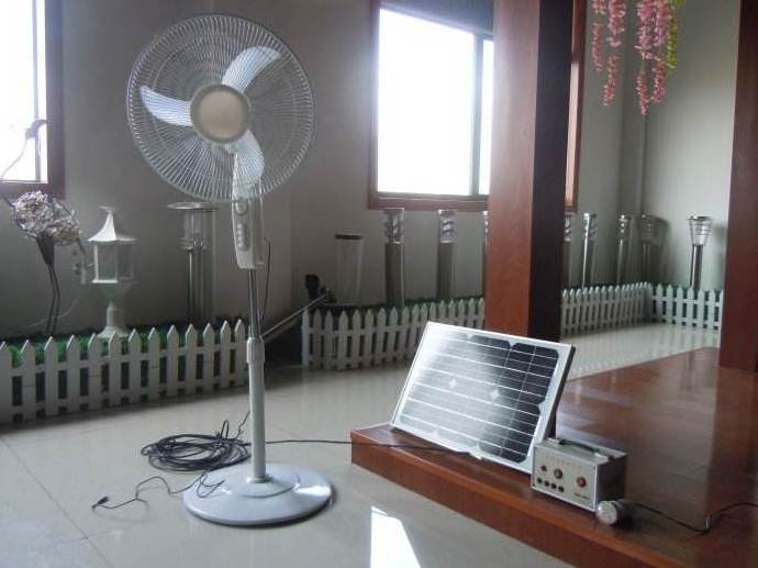 Electric Cooling Solar Rechargeable Pedestal Stand Fan