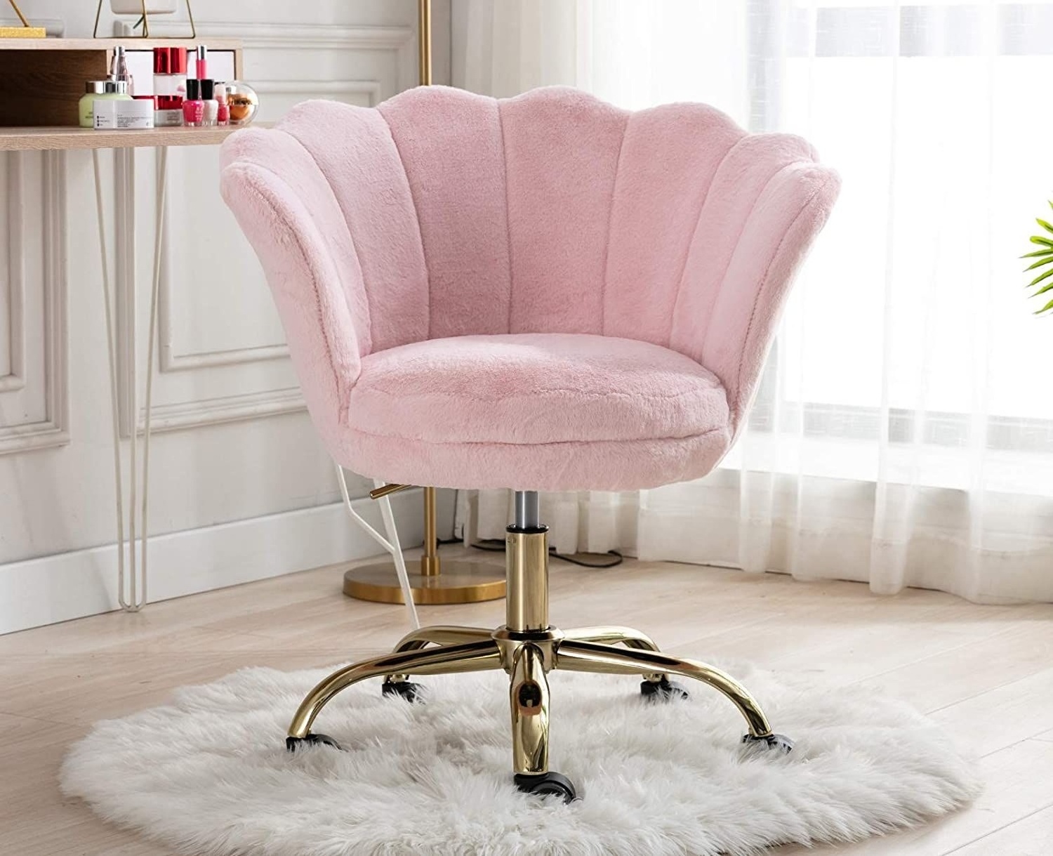 Best Seller Swivel Fur Vanity Arm Chair with 360 Castor Wheels Golden Base Height Adjustable Soft Home Office Chair