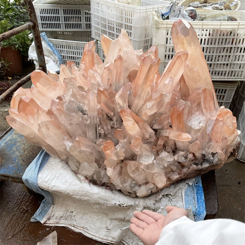 Wholesale bulk healing large natural rock clear white quartz crystal clusters big stones cluster for sale